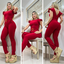 Elegancia en Movimiento: El Enterizo Scuba Crepe - QuieroMás Magazine