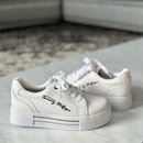 Dúo Tommy Firma: La Esencia de lo Chic y Confortable - QuieroMás Magazine