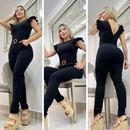 Elegancia en Movimiento: El Enterizo Scuba Crepe - QuieroMás Magazine