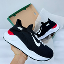 Tenis con Calcetín Nike - QuieroMás Magazine