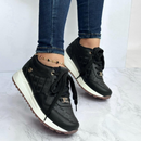 Trio Dama Completo MK: Elegancia y Comodidad en Cada Paso - QuieroMás Magazine