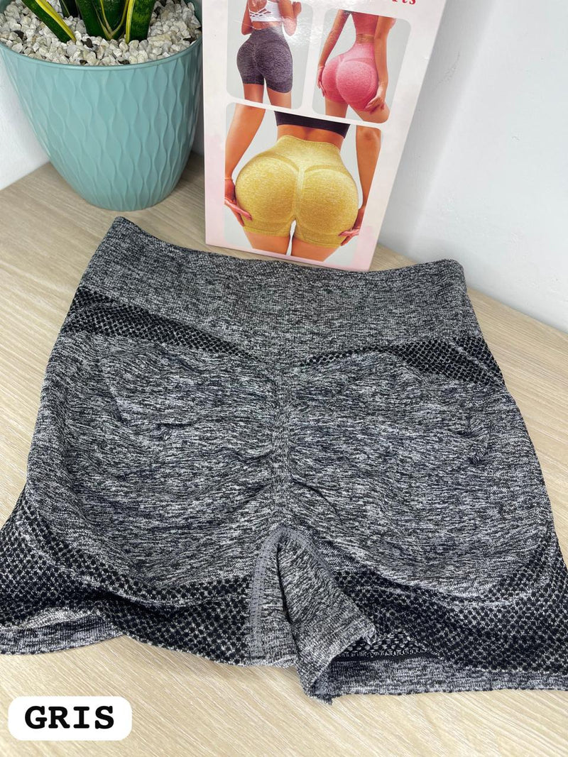 SHORT LEVANTA COLA